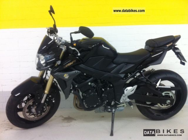 2012 Suzuki  GSR 750 Motorcycle Naked Bike photo