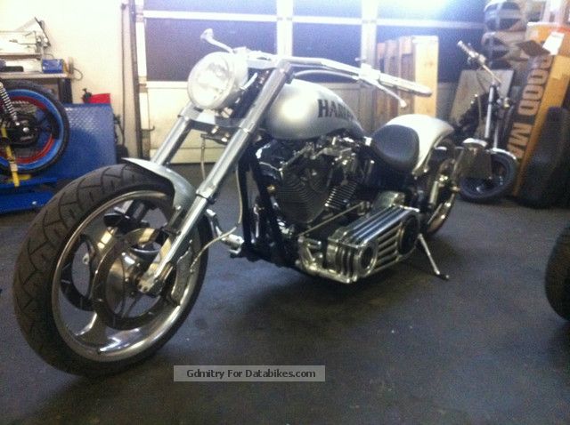 2004 Harley Davidson  Drag Style Motorcycle Chopper/Cruiser photo