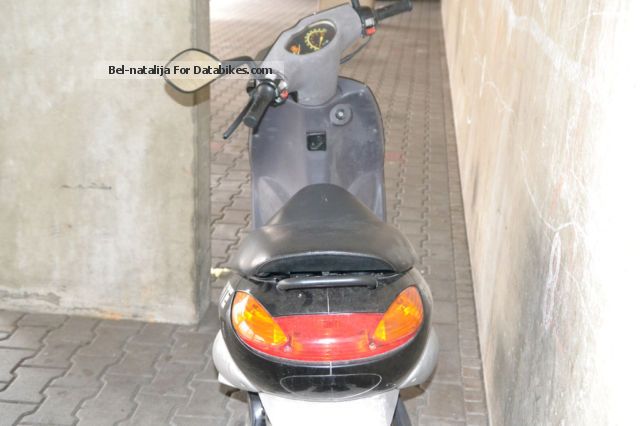 thumbnail image 2 of OEM Quality Electric Fuel Indicator / Petrol Tap For 1999 Peugeot Vivacity 50 2 of 6