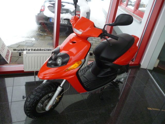 2005 MBK  SA 05 * 50 * TOP ROLLER ONLY 1300km CARED * Motorcycle Scooter photo