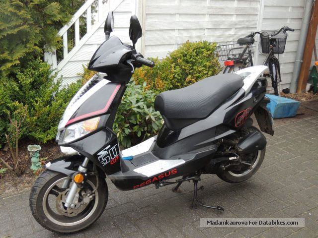 2011 Pegasus  50cc scooter Motorcycle Motor-assisted Bicycle/Small Moped photo