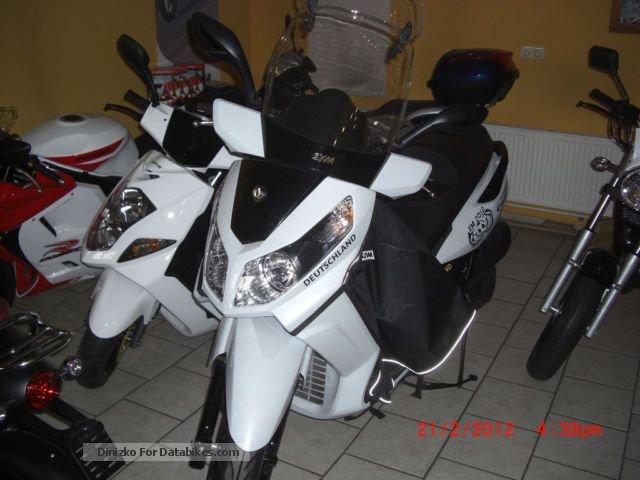 2012 SYM  City Com 300 Motorcycle Scooter photo