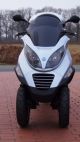 2008 Piaggio  MP3 400 Motorcycle Scooter photo 2
