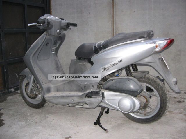 2000 Honda  dylan 125 Motorcycle Scooter photo