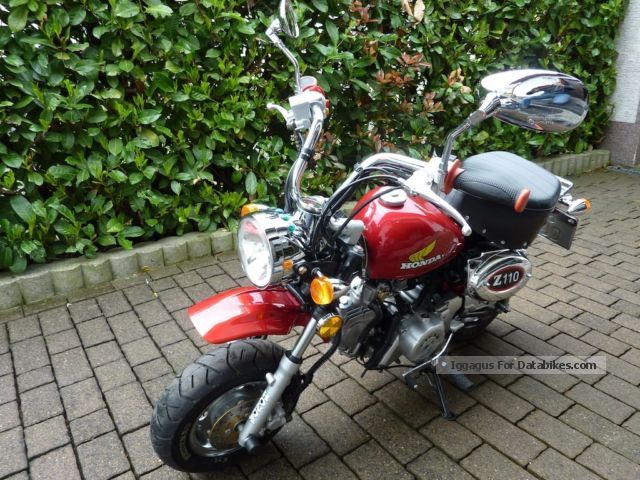 2011 Lifan  LF 110 GY-E (Honda Monkey replica) Motorcycle Lightweight Motorcycle/Motorbike photo