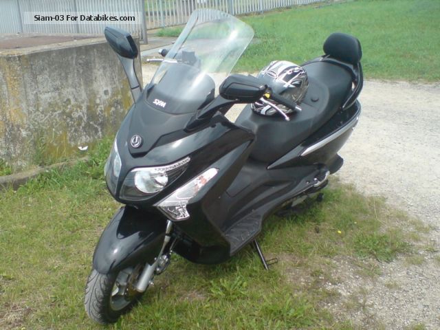 2009 SYM  125 gts Motorcycle Scooter photo