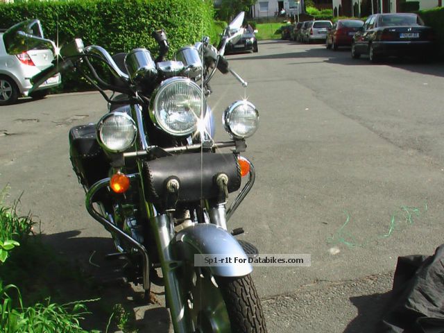 2002 Daelim  Daystar Motorcycle Chopper/Cruiser photo
