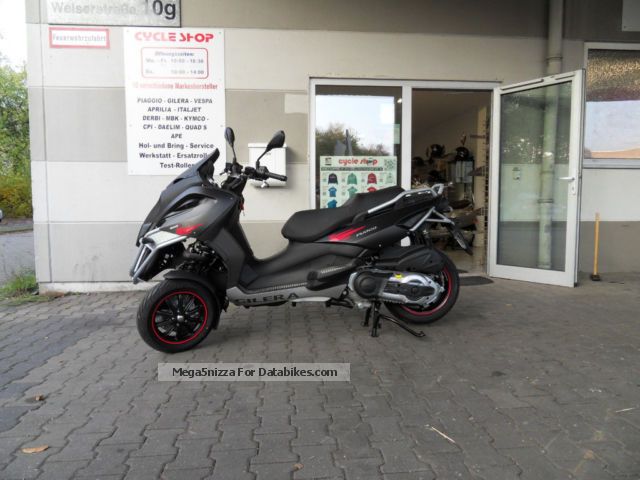 2012 Gilera  Fuoco 500ie Fs.A1 € 300 incl Clothing set Motorcycle Motorcycle photo