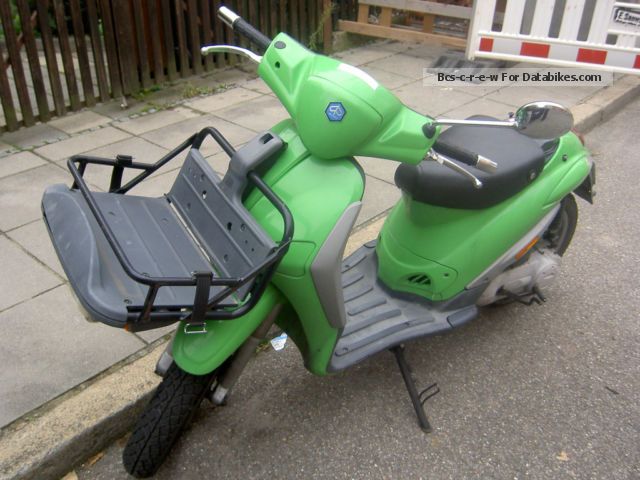 2002 Piaggio  Liberty Motorcycle Scooter photo