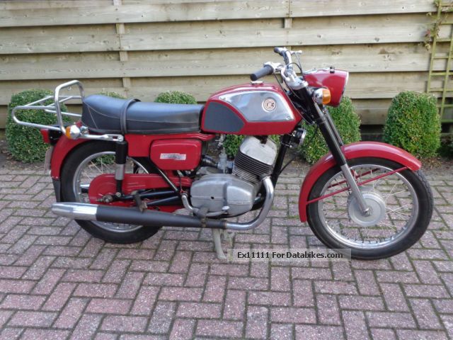 Jawa  CZ 250 sport 1975 Vintage, Classic and Old Bikes photo