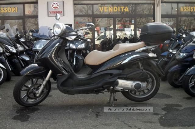 2010 Piaggio  Beverly 250 Beverly 250 tourer Motorcycle Scooter photo