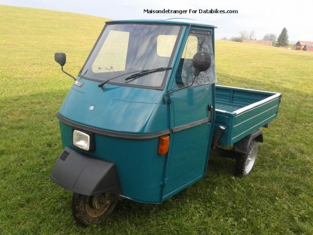 1994 Piaggio  Ape 50cc engine is running papers available Motorcycle Motor-assisted Bicycle/Small Moped photo