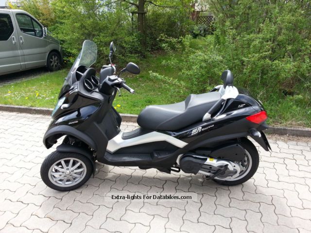2012 Piaggio  MP3 500 LT + Topcase TÜV new! Motorcycle Scooter photo