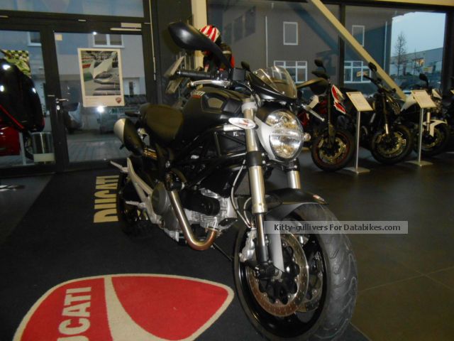 2013 Ducati  Monster 696 ABS Motorcycle Naked Bike photo