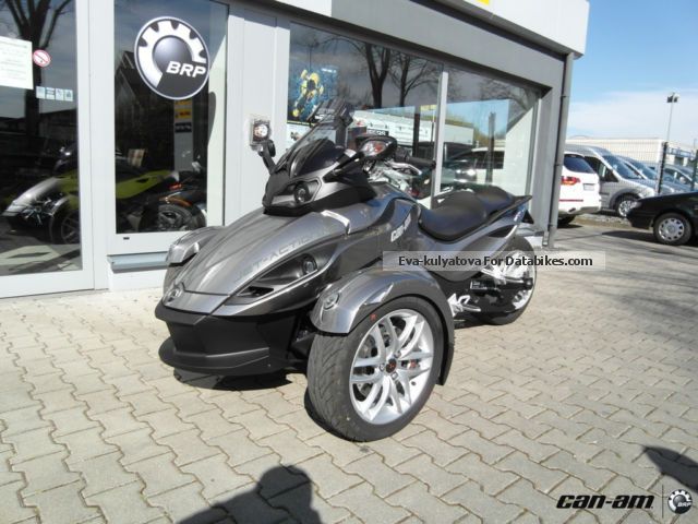 2013 BRP  Can-Am Spyder RS ​​SM 2013 on behalf of customers Motorcycle Trike photo