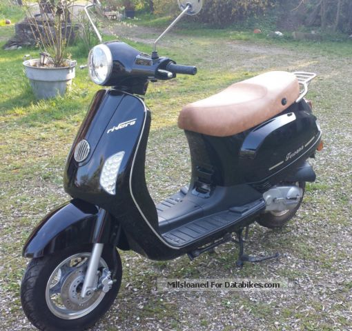 2012 Rivero  Toscana WY50QT-86 Motorcycle Scooter photo