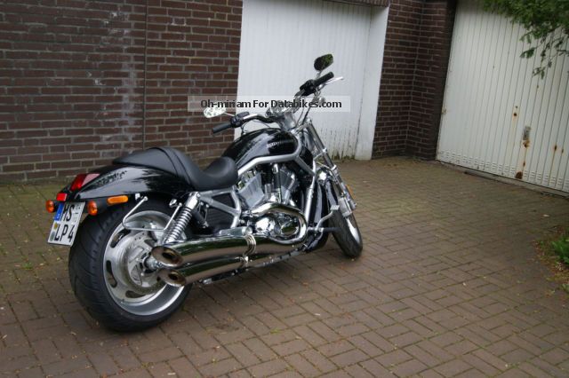 2011 Harley Davidson  Harley-Davidson V-Rod Motorcycle Chopper/Cruiser photo