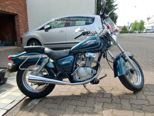 2012 Suzuki  GZ Marauder 125 cc Motorcycle Lightweight Motorcycle/Motorbike photo
