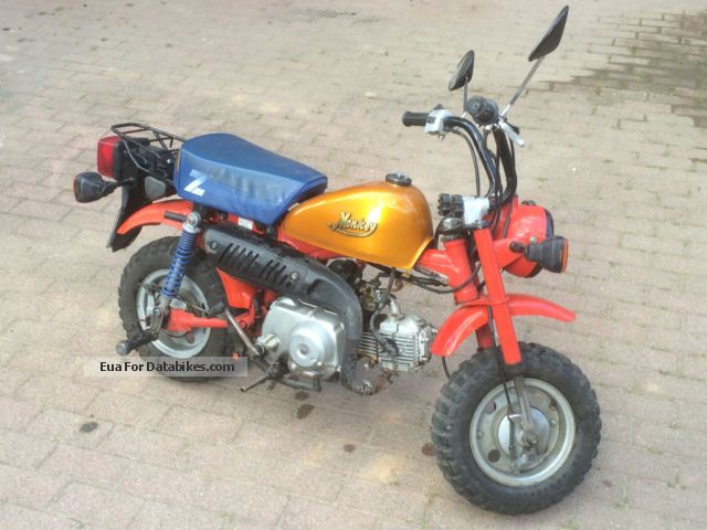 1985 Honda  Monkey Motorcycle Lightweight Motorcycle/Motorbike photo