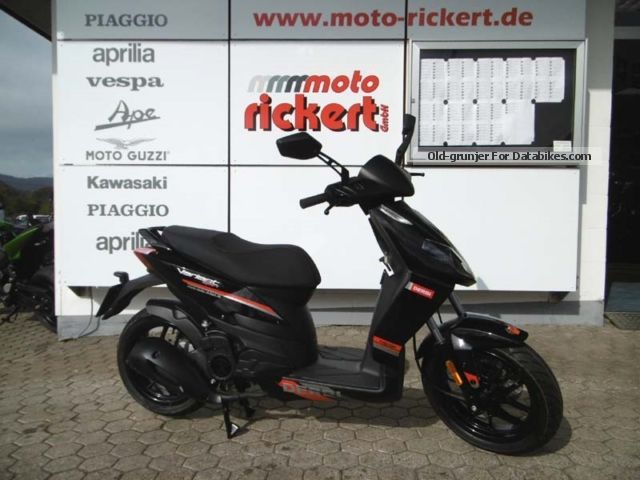 2012 Derbi  SPORT VARIANT 125 equal APRILIA SPORTCITY ONE Motorcycle Scooter photo